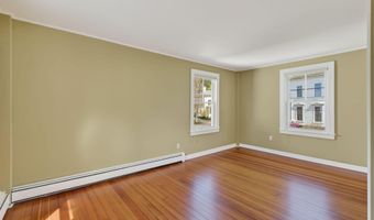 997 Washington St, Bath, ME 04530