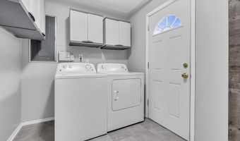 15 Inglewood Ln, Aberdeen, NJ 07747