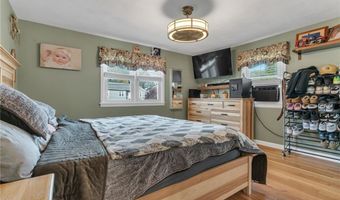 62 Canonchet Trl, Cranston, RI 02921