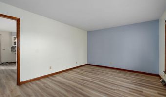 1313 S Madison Ave, Aurora, MO 65605