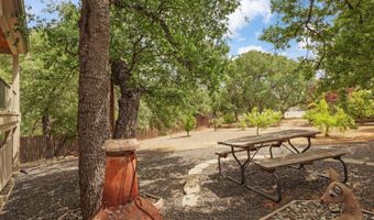 658 Live Oak Dr, Angels Camp, CA 95222
