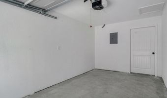 116 E Hadley St, Aurora, MO 65605