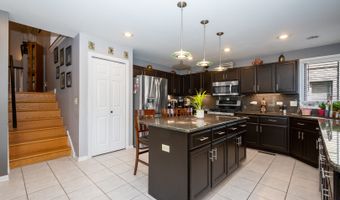 541 N 4th Ave, Addison, IL 60101
