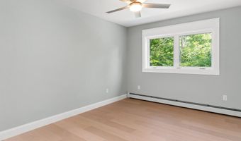 907 Richville Rd, Standish, ME 04084