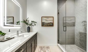 6525 E CAVE CREEK Rd 201, Cave Creek, AZ 85331