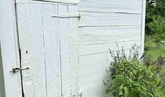 23613 FRONT St, Accomac, VA 23301