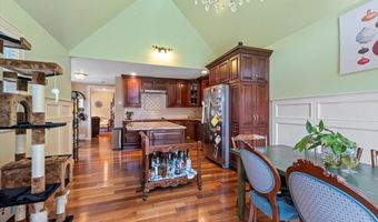 45 County Line Rd, Amityville, NY 11701