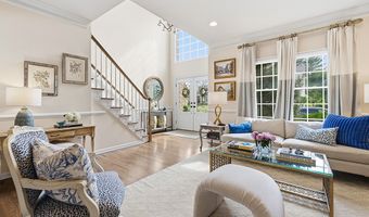 35 Lilac Ln, Danbury, CT 06810