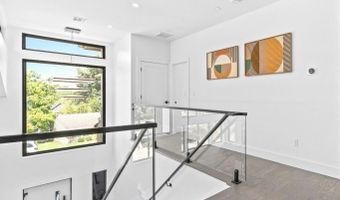 6 Melrose Dr, Livingston, NJ 07039