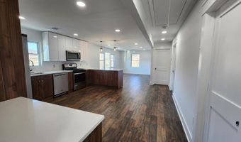 105 Summit Ave, Belford, NJ 07718