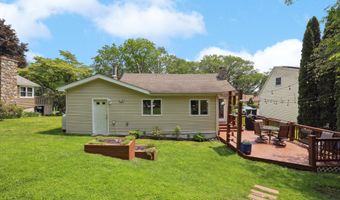 52 Berkshire Dr, Brookfield, CT 06804