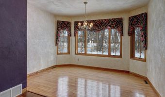 3543 N WELLINGTON Dr, Appleton, WI 54911