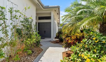201 Orange Tree Dr, Atlantis, FL 33462