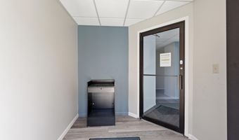 1287 Worthington Woods Blvd, Columbus, OH 43085