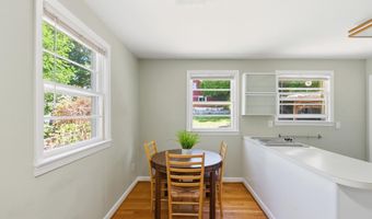 3141 CLAYBORNE Ave, Alexandria, VA 22306