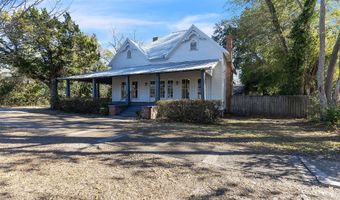 411 S Hutchinson Ave, Adel, GA 31620