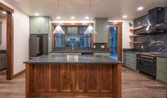 2044 Douglas Dr, Arnold, CA 95223