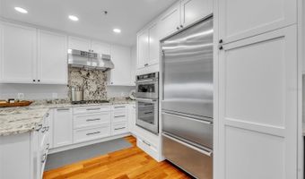 2305 EDGEWATER Dr 1602, Orlando, FL 32804