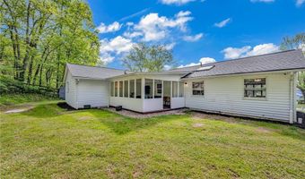 130 Graybark Ln, Amherst, OH 44001