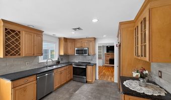 19 Tilton Ln, Andover, MA 01810