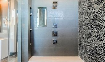 94 Glade Hollow Dr, Las Vegas, NV 89135