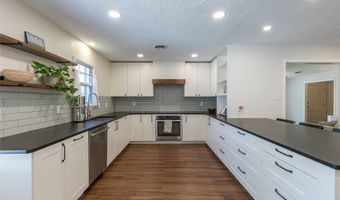 2032 Regent Dr, Abilene, TX 79605
