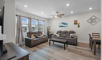 4376 Pacifica Dr 2, Oceanside, CA 92056
