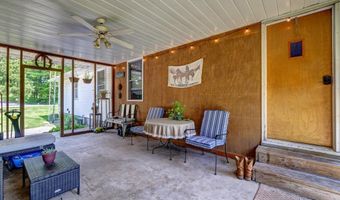 628 E Sand Hollar Rd, Bloomfield, IN 47424