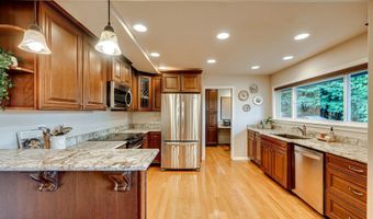 407 N DUBOIS Rd, Ariel, WA 98603