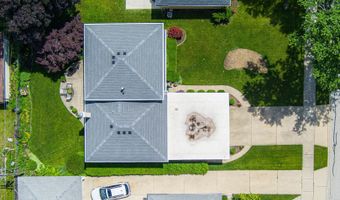 89 S Clarendon Ave, Addison, IL 60101