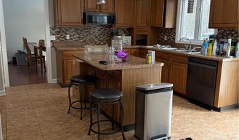 749 Regina Dr, Vermilion, OH 44089