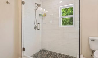 78 Hitching Post Ln, Bedford, NH 03110