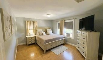 18 Calef St 1, Cranston, RI 02920