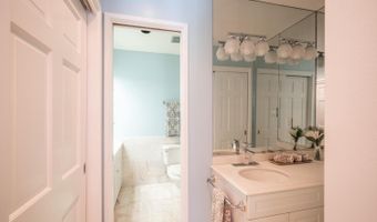 3814 N RICHMOND St, Arlington, VA 22207