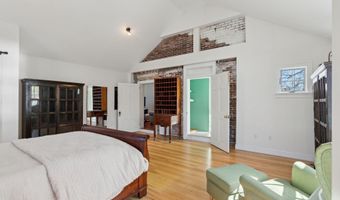 11 Linden St, Bath, ME 04530