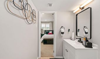 2504 WINDBREAK Dr, Alexandria, VA 22306