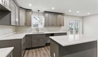 87 Dunedin St, Cranston, RI 02920