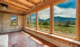 334 Hwy 150, Arroyo Seco, NM 87514
