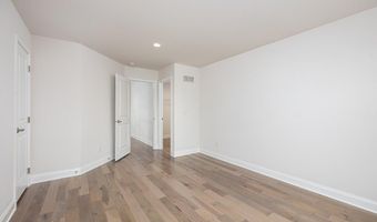 3000 N Spurway Dr, Ann Arbor, MI 48105