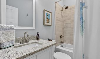4032 Bank St, Bay St. Louis, MS 39520