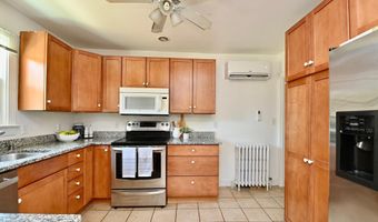 8422 RADFORD Ave, Alexandria, VA 22309