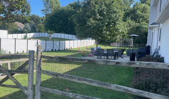 2329 Woodridge Dr, Adrian, MI 49221