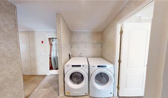 60 West Dr, East Providence, RI 02916