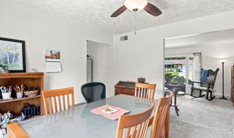 303 RIDGE St, Algonquin, IL 60102