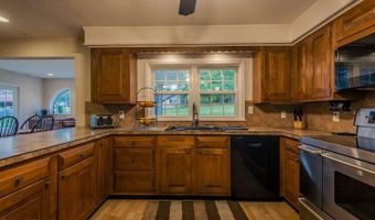 109 Golf Course Rd, Amsterdam, NY 12010