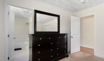 15 Birch Rd, Cumberland, RI 02864