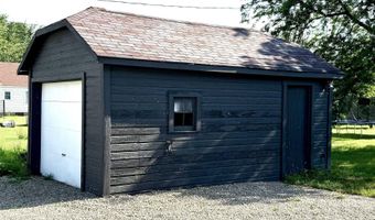 665 W Clark St, Berne, IN 46711