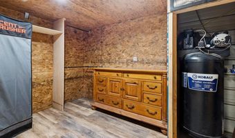 203 Edgewood St, Ballard, WV 24918