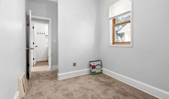 614 S 11th St, Aberdeen, SD 57401