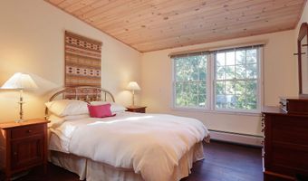 637 Compass Ave, Beachwood, NJ 08722